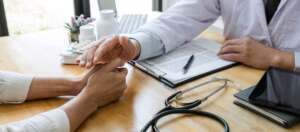 What are the signs of miscarriage in IVF?